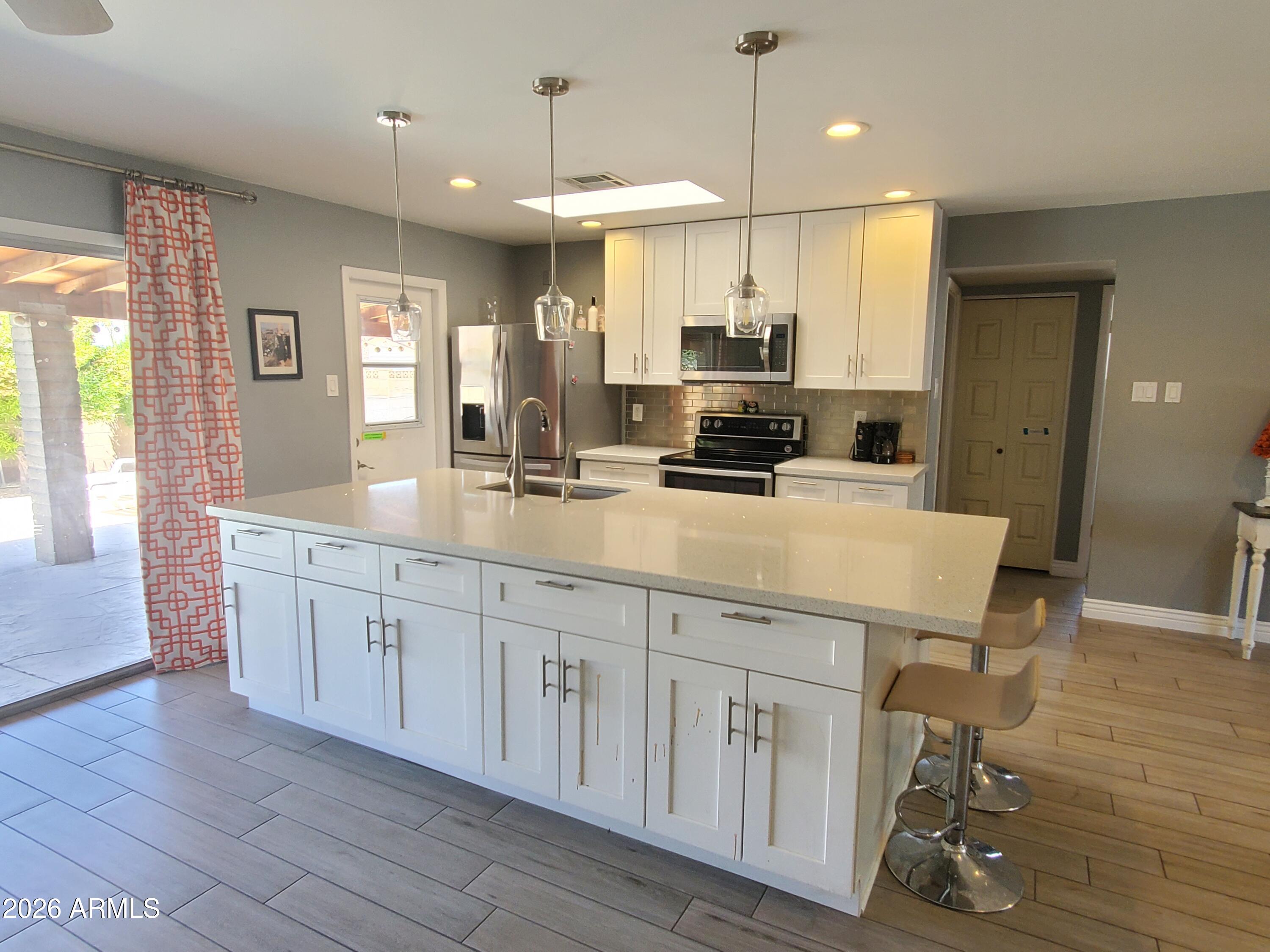4404 South Rita Lane Tempe, AZ 85282 - Photo 9 of 28 20230512_111224