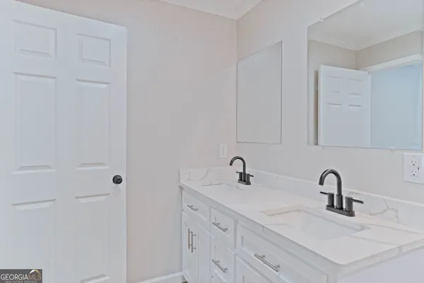 $249,900 | 227 Twinn Lakes Drive, Baxley, GA 31513