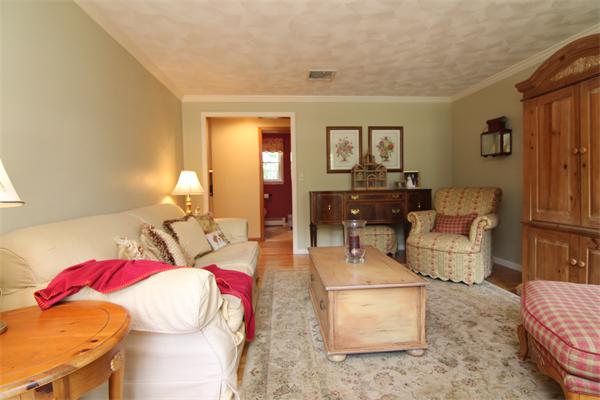 23 Partridge Road Reading, MA 01867 - Photo 15 of 27 Gallery Image 15