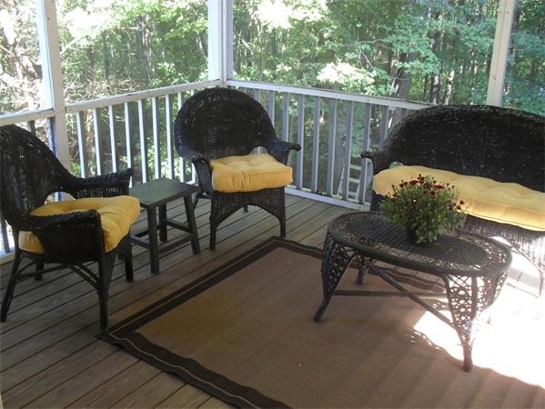 23 Partridge Road Reading, MA 01867 - Photo 6 of 27 Gallery Image 6