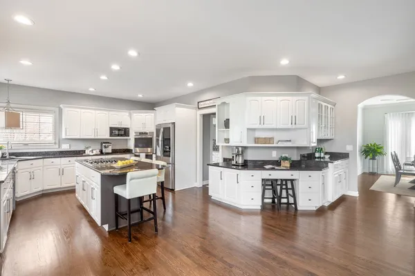 $1,174,900 | 1720 Baybrook Lane, Naperville, IL 60564