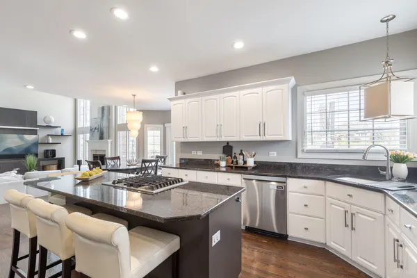 $1,174,900 | 1720 Baybrook Lane, Naperville, IL 60564