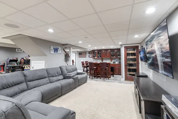 $1,174,900 | 1720 Baybrook Lane, Naperville, IL 60564