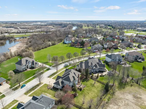 $1,174,900 | 1720 Baybrook Lane, Naperville, IL 60564
