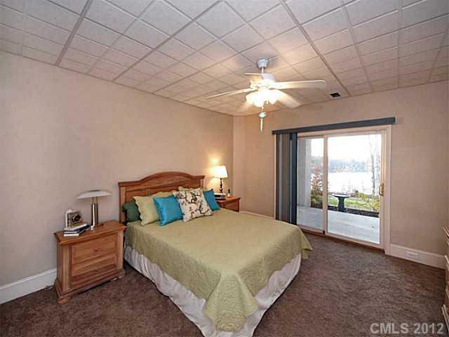 10018 Saw Mill Road Charlotte, NC 28278 - Photo 11 of 16 Gallery Image 11