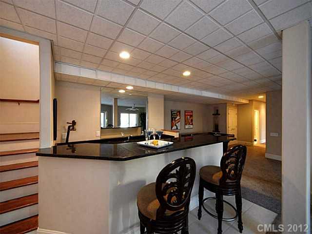 10018 Saw Mill Road Charlotte, NC 28278 - Photo 8 of 16 Gallery Image 8