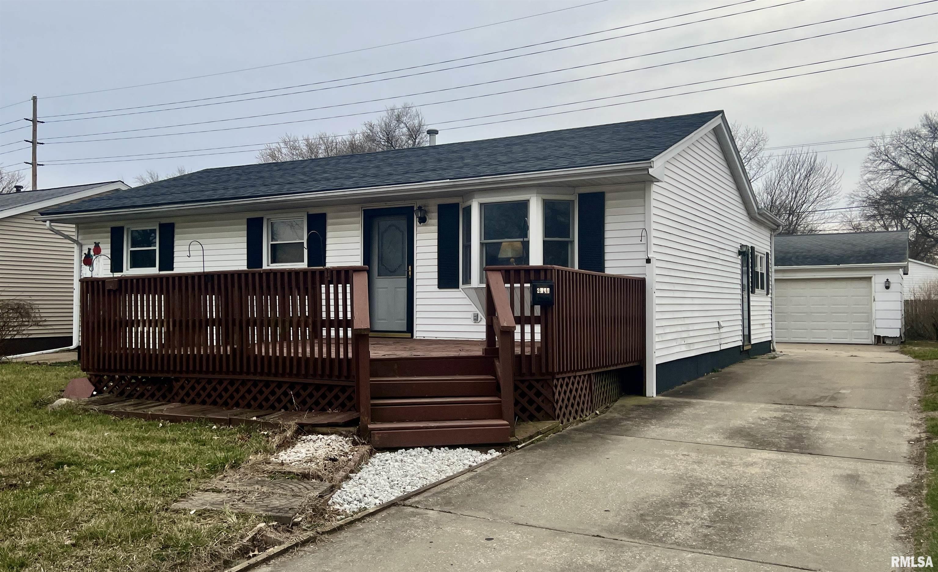 2077 Hastings Road Springfield, IL 62702 - Photo 1 of 27