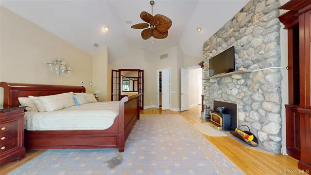 $2,650,000 | 124 Montauk Highway, Westhampton, NY 11977