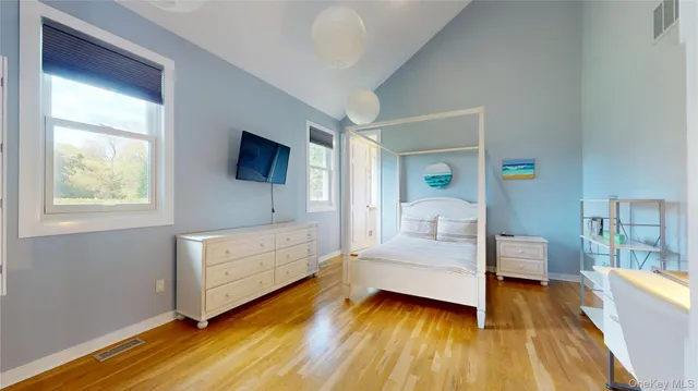 $2,650,000 | 124 Montauk Highway, Westhampton, NY 11977