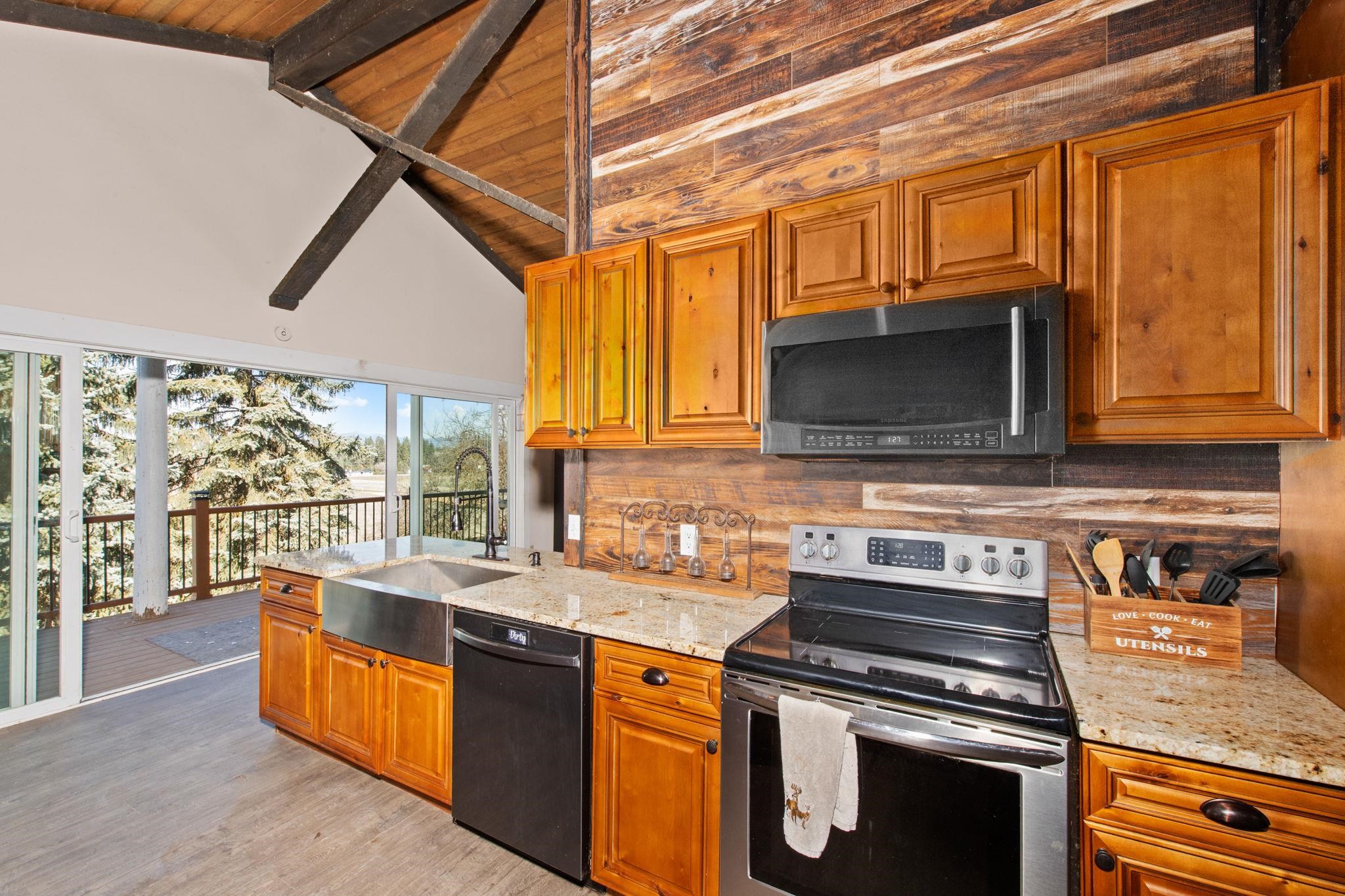 7302 East Bigelow Gulch Road Spokane, WA 99217 - Photo 13 of 42