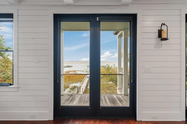 $15,000 | 200 Queen Street, Mount Pleasant, SC 29464