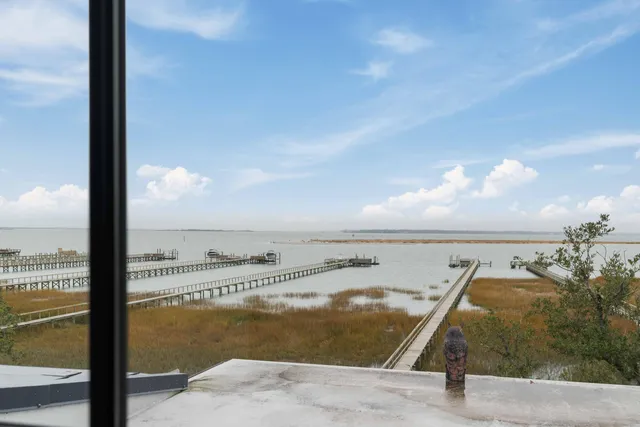 $15,000 | 200 Queen Street, Mount Pleasant, SC 29464