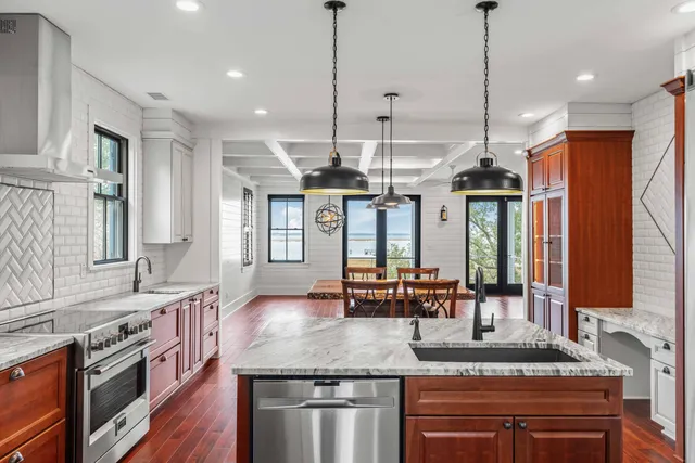 $15,000 | 200 Queen Street, Mount Pleasant, SC 29464