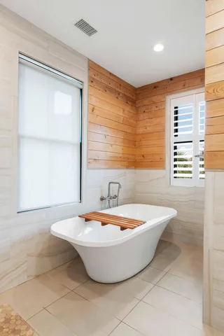 $15,000 | 200 Queen Street, Mount Pleasant, SC 29464