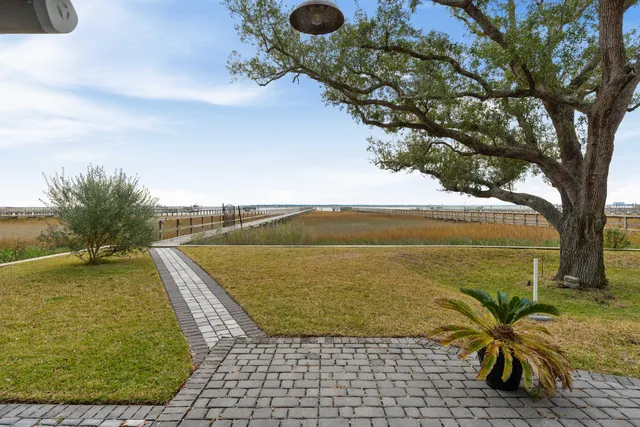 $15,000 | 200 Queen Street, Mount Pleasant, SC 29464