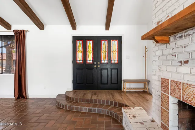 a view of a entryway door of the house
