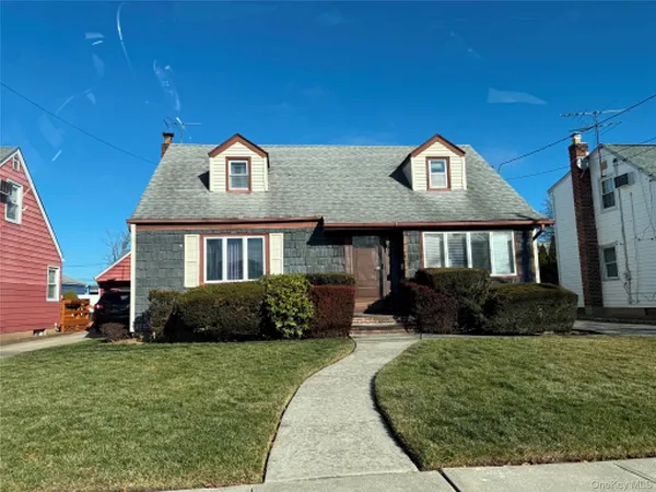 $769,000 | 51 Virginia Street, Valley Stream, NY 11580