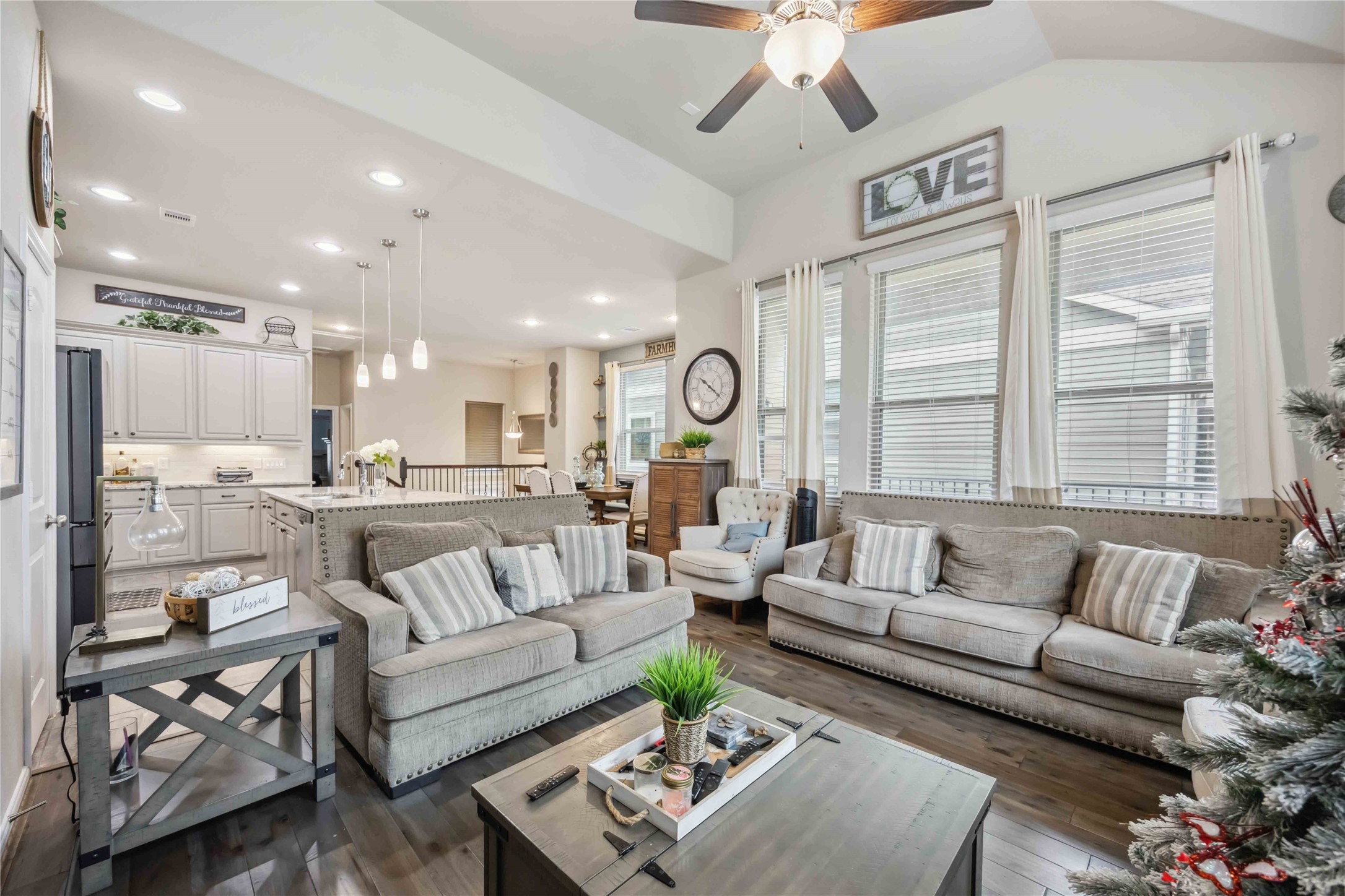 12419 Alora Bluff Trail Humble, TX 77346 - Photo 7 of 28 a living room with furniture and a large window