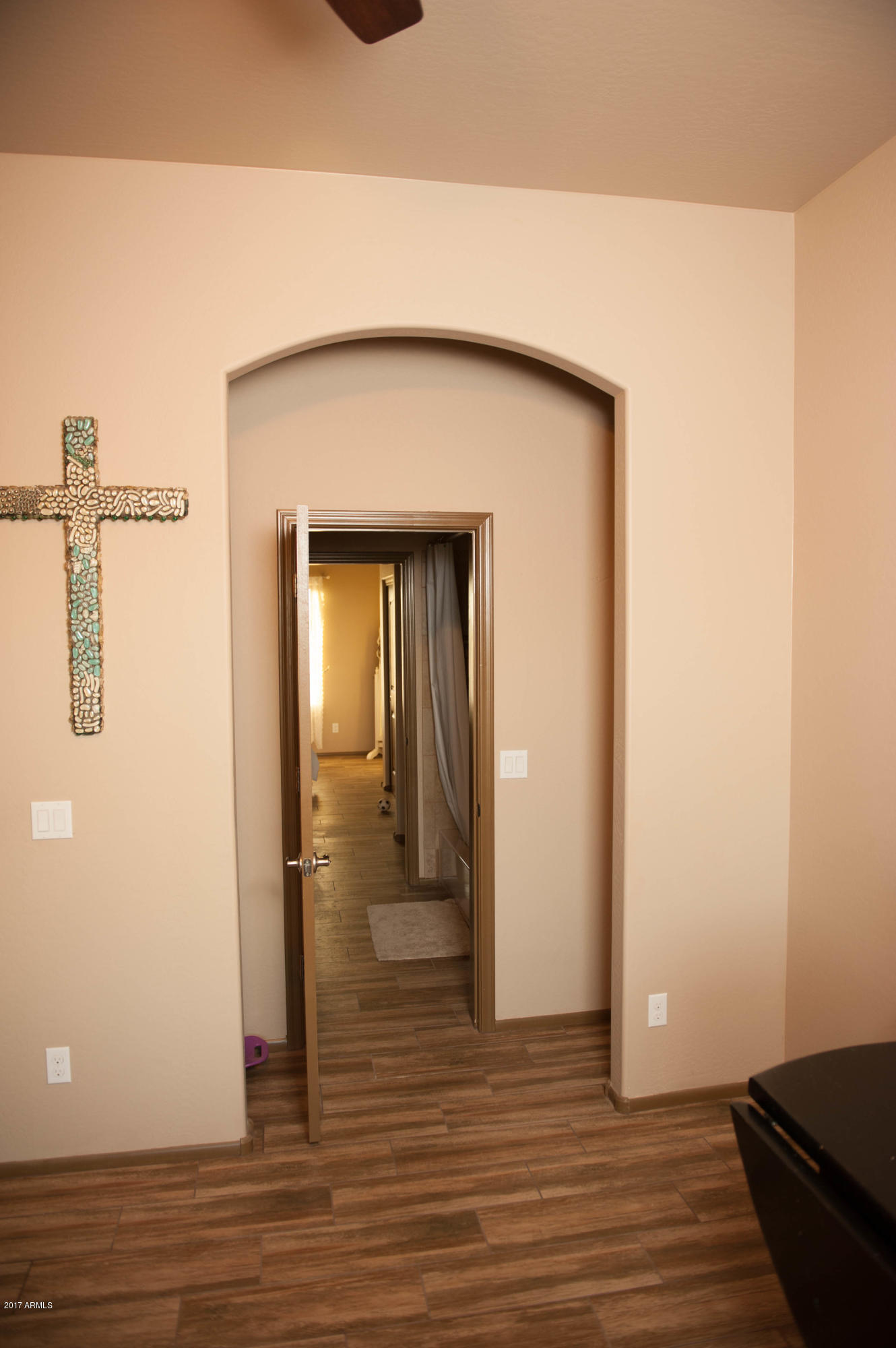 35035 West Teel Road Stanfield, AZ 85172 - Photo 29 of 58 Entry to Jack & Jill Bathroom