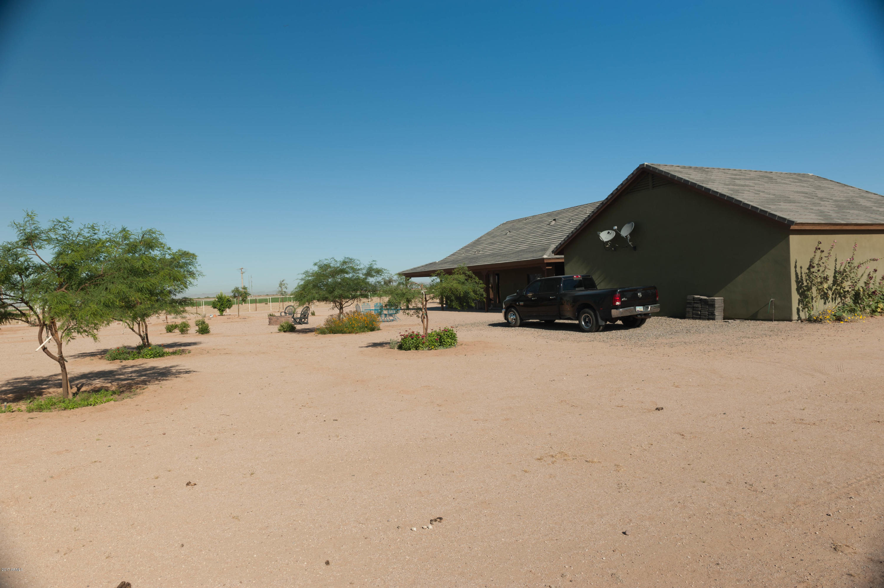 35035 West Teel Road Stanfield, AZ 85172 - Photo 40 of 58 Rear view of Guest Suit