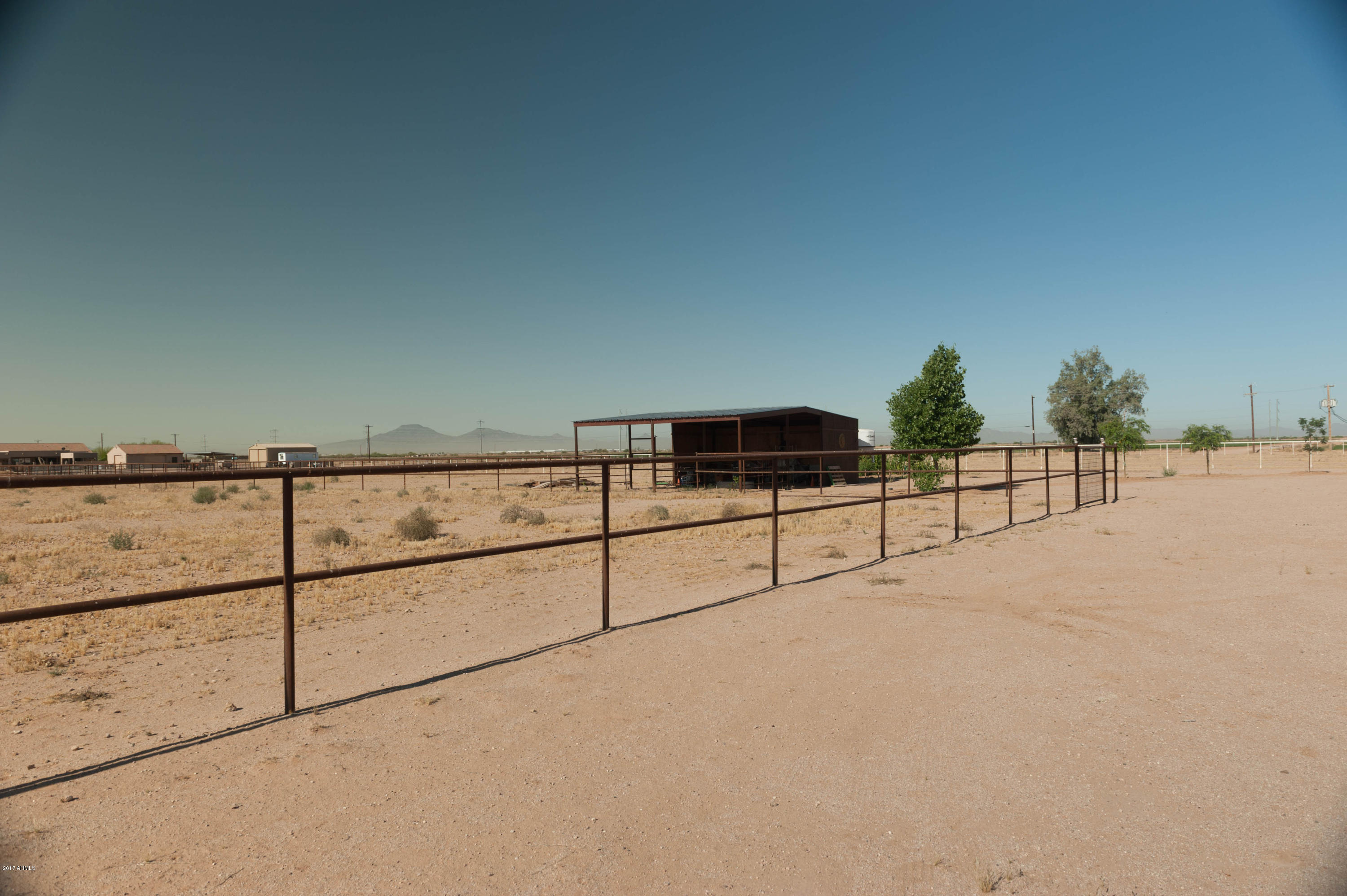 Arena/Turn Out & Mare Motel