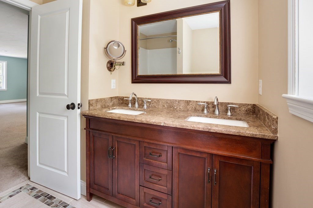 14 Duffield Road Hopkinton, MA 01748 - Photo 18 of 36 Gallery Image 18