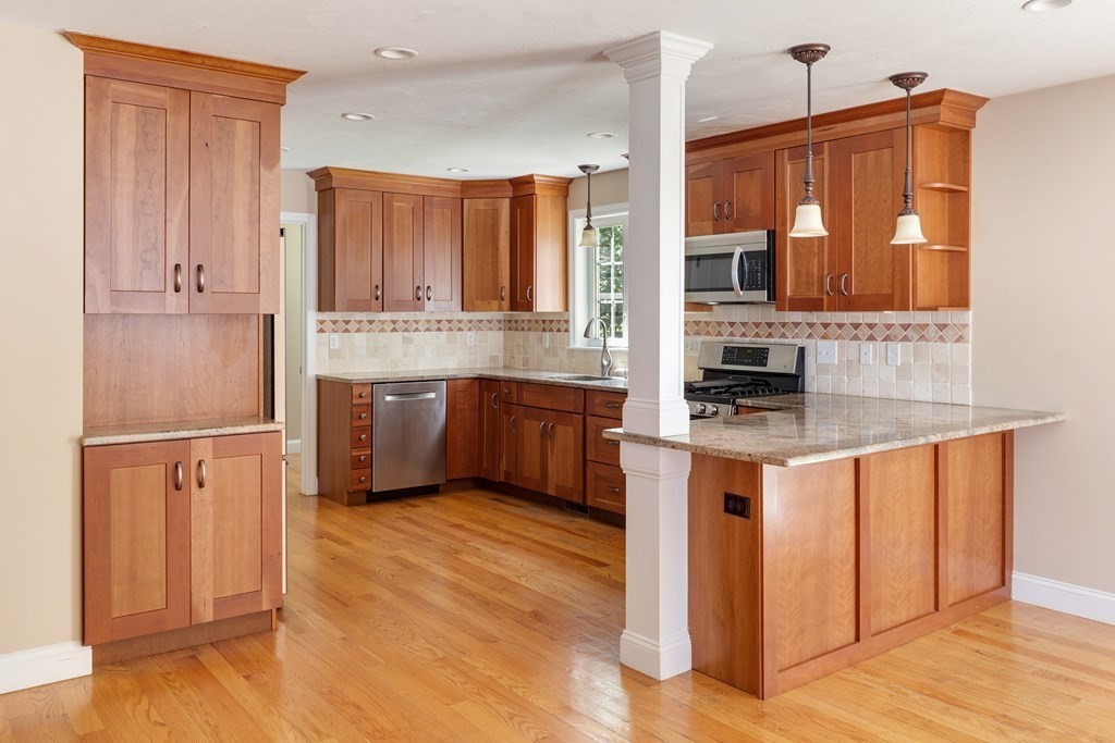 14 Duffield Road Hopkinton, MA 01748 - Photo 2 of 36 Gallery Image 2