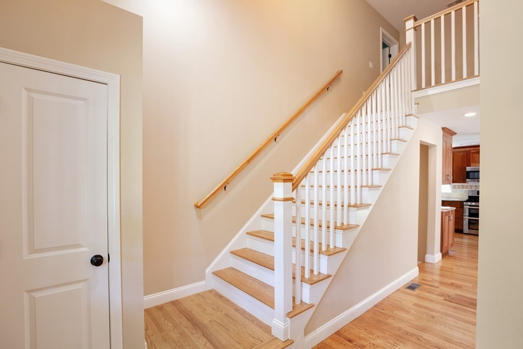 14 Duffield Road Hopkinton, MA 01748 - Photo 9 of 36 Gallery Image 9