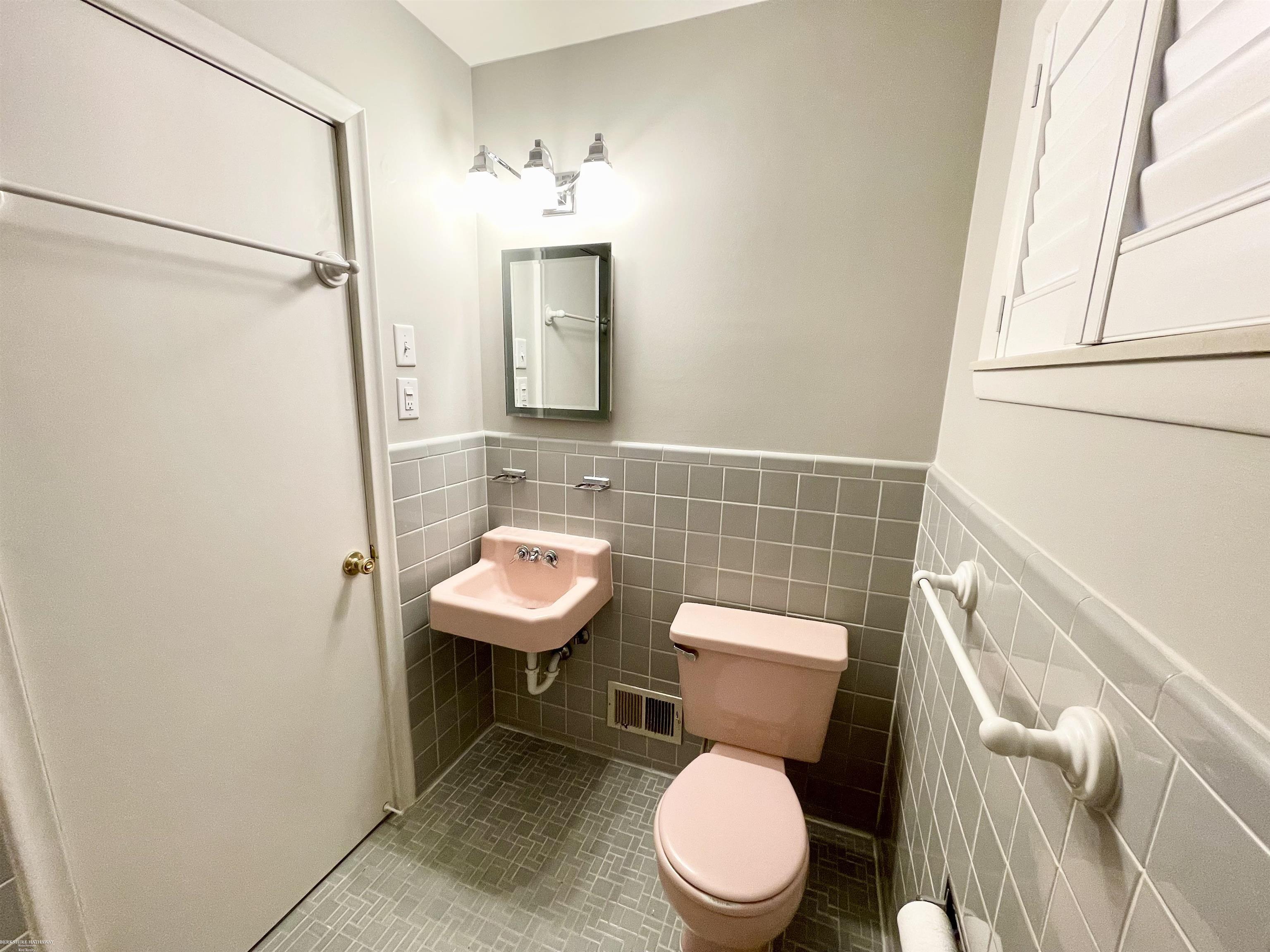 24296 Roxana Avenue Eastpointe, MI 48021 - Photo 14 of 22