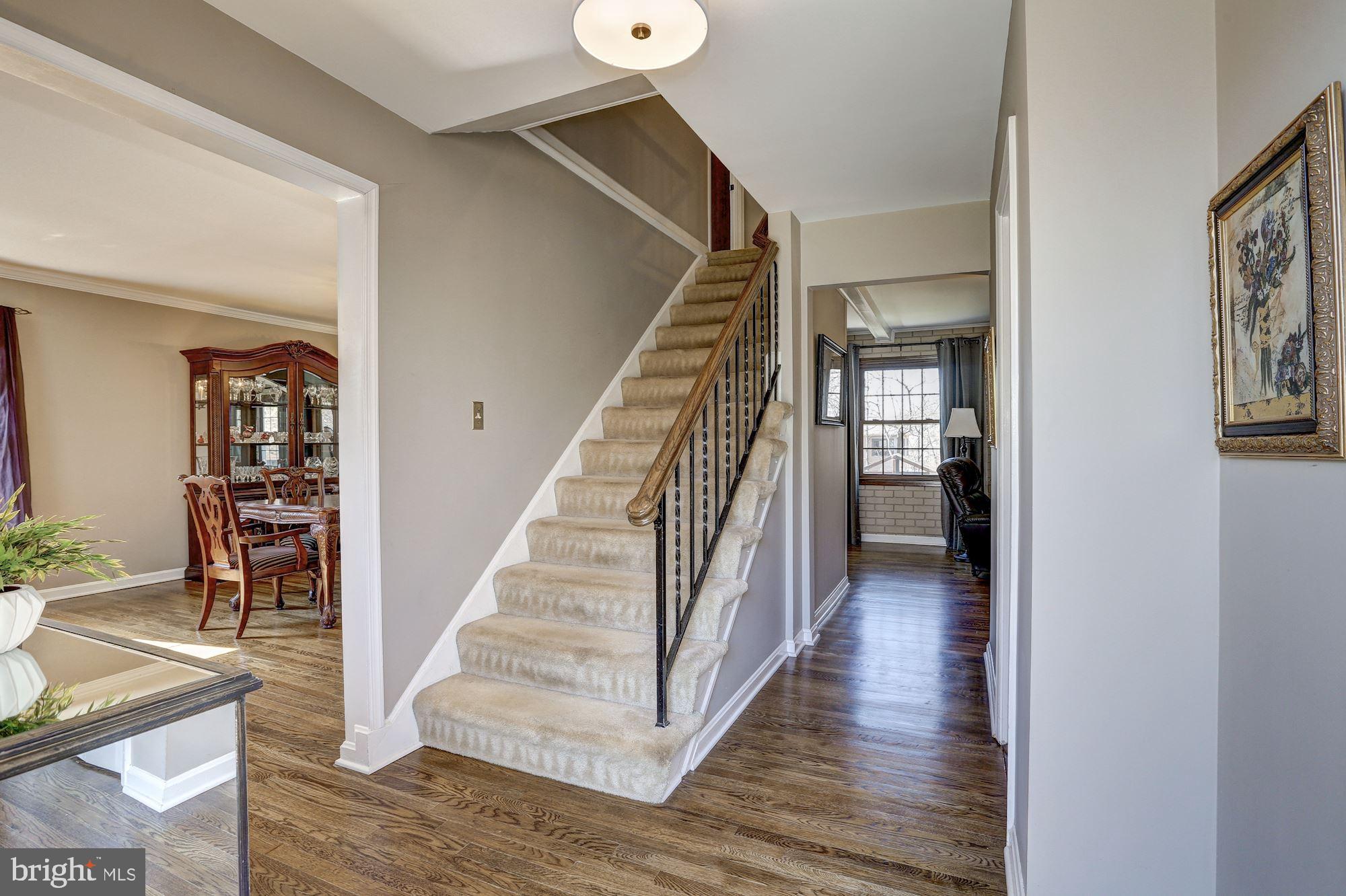12641 St James Road Rockville, MD 20850 - Photo 2 of 27 Main Level - Foyer