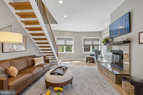 $1,100,000 | 801 South 8th Street, Philadelphia, PA 19147