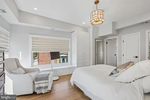$1,100,000 | 801 South 8th Street, Philadelphia, PA 19147