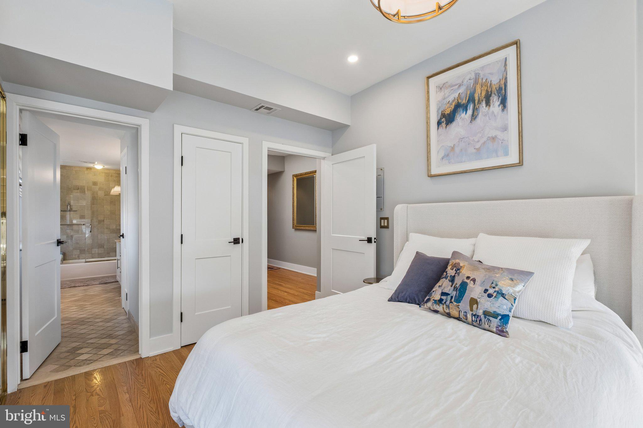801 South 8th Street Philadelphia, PA 19147 - Photo 18 of 50