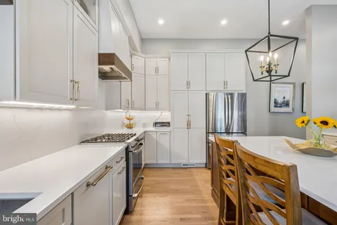 $1,100,000 | 801 South 8th Street, Philadelphia, PA 19147