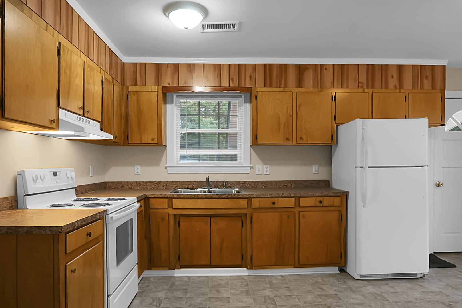429 Sandhill Road Dorchester, SC 29437 - Photo 10 of 24 kitchen