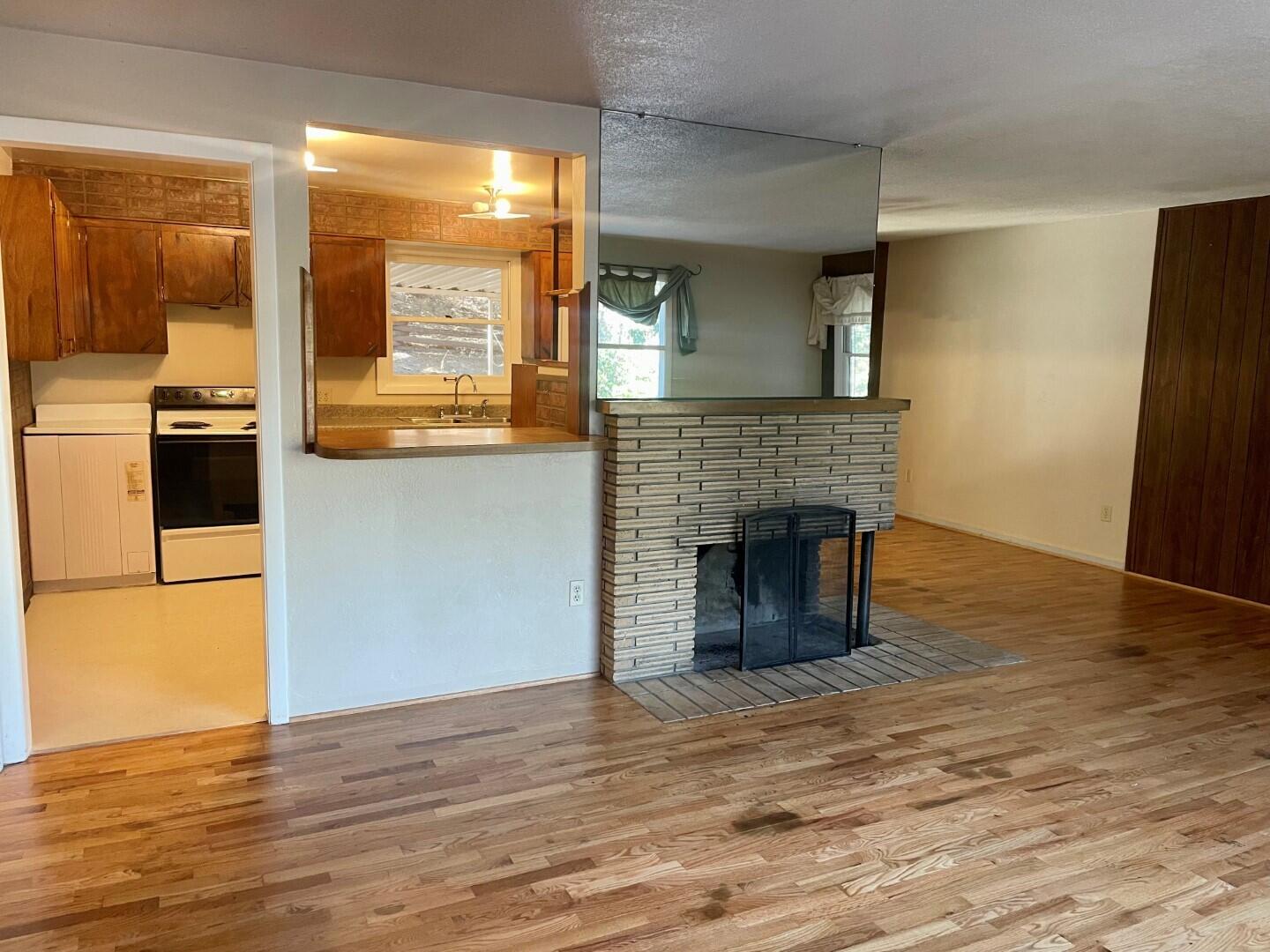 2665 Old Military Road Central Point, OR 97502 - Photo 2 of 13 2.5