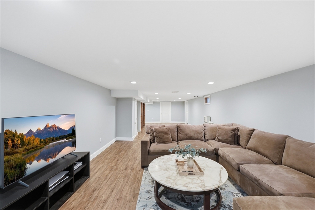 74 Framingham Road Marlborough, MA 01752 - Photo 32 of 41