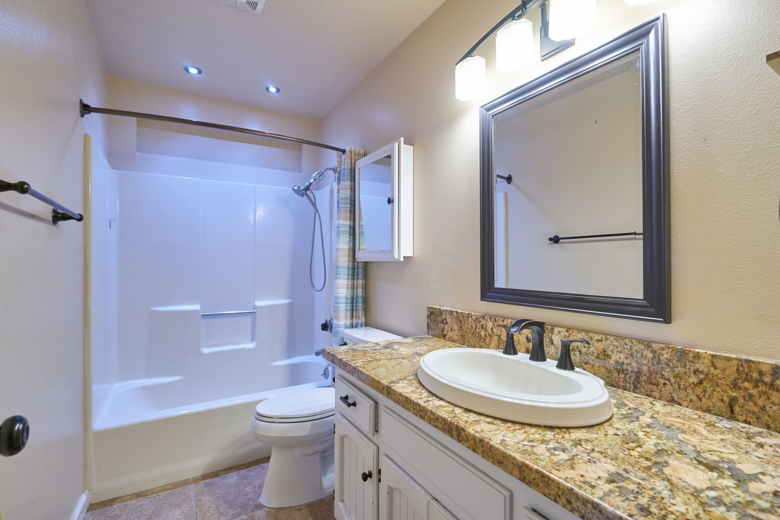 609 South Lakeview Court Ridgecrest, CA 93555 - Photo 26 of 38 Gallery Image 26