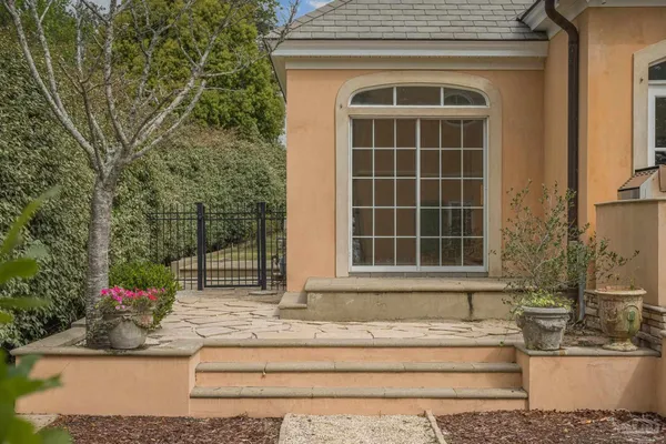 $3,395,000 | 1725 E Lane, Pensacola, FL 32501