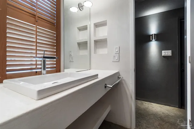 $3,395,000 | 1725 E Lane, Pensacola, FL 32501