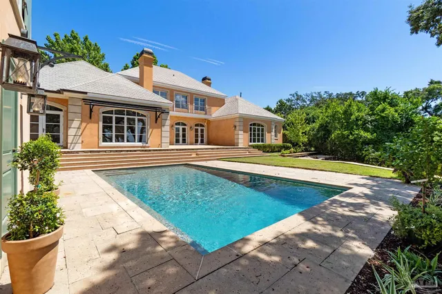 $3,395,000 | 1725 E Lane, Pensacola, FL 32501