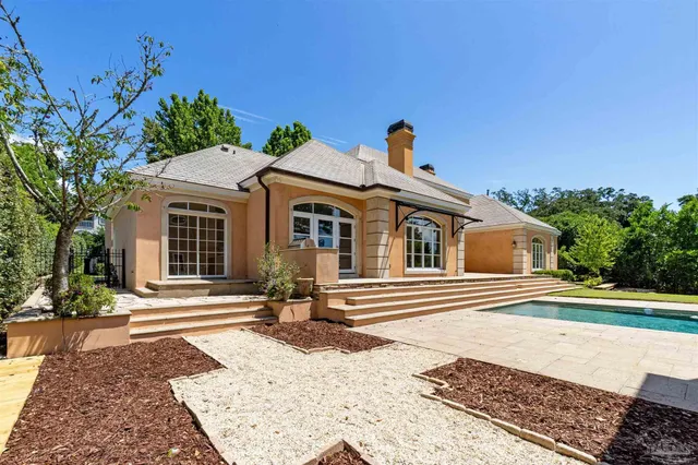 $3,395,000 | 1725 E Lane, Pensacola, FL 32501
