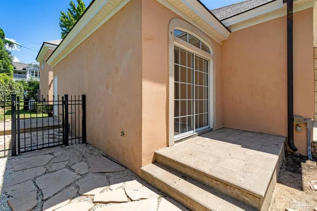 $3,395,000 | 1725 E Lane, Pensacola, FL 32501