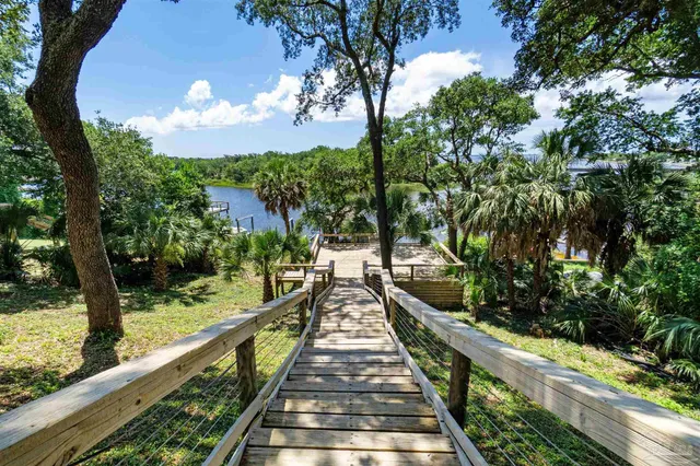 $3,395,000 | 1725 E Lane, Pensacola, FL 32501