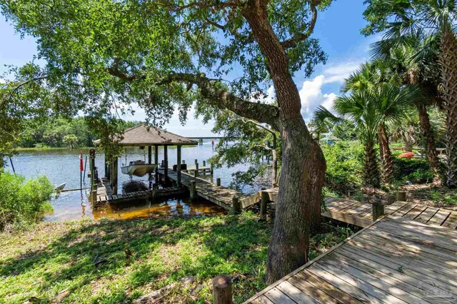 $3,395,000 | 1725 E Lane, Pensacola, FL 32501