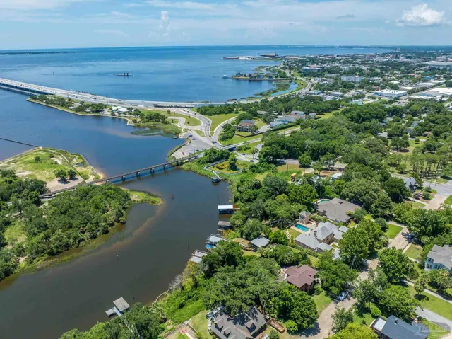 $3,395,000 | 1725 E Lane, Pensacola, FL 32501