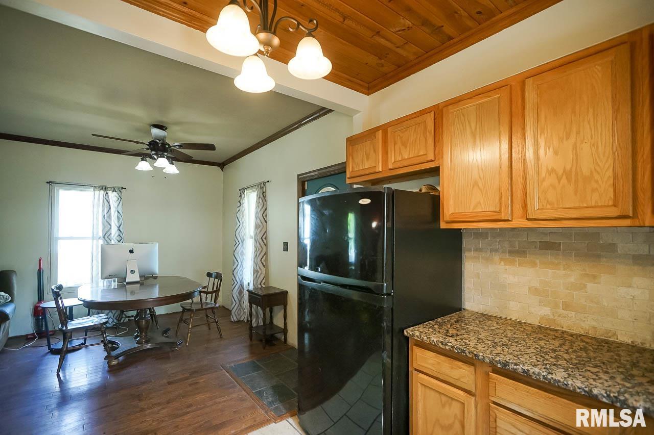 617 East Virginia Avenue Peoria, IL 61603 - Photo 24 of 57