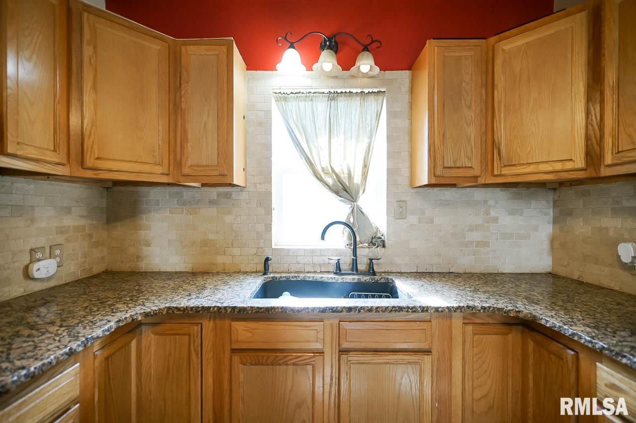 617 East Virginia Avenue Peoria, IL 61603 - Photo 26 of 57