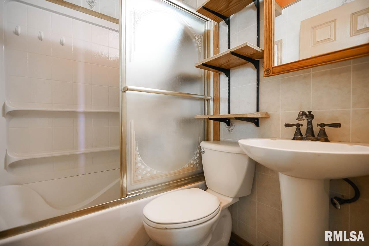 617 East Virginia Avenue Peoria, IL 61603 - Photo 28 of 57