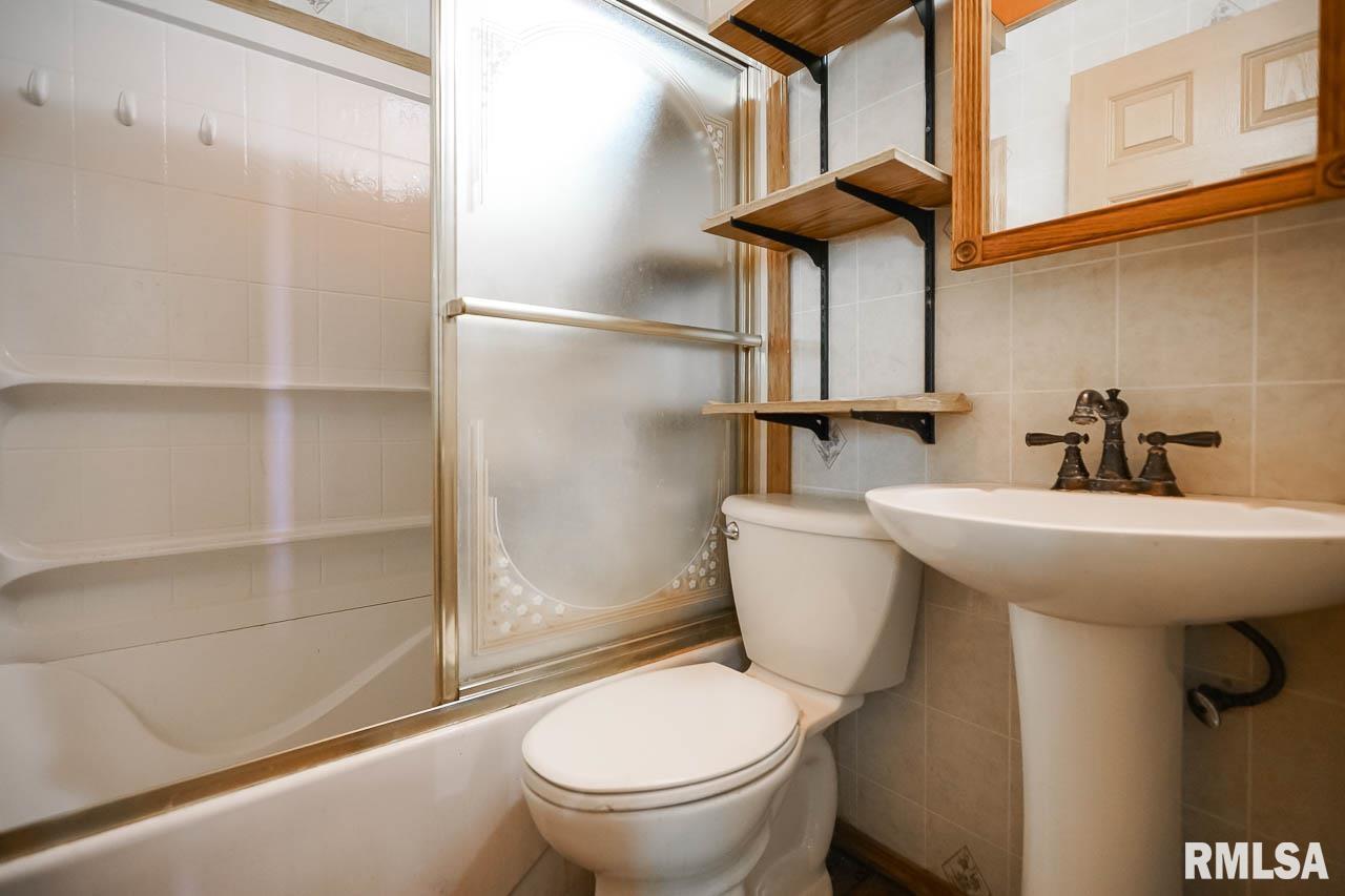 617 East Virginia Avenue Peoria, IL 61603 - Photo 29 of 57